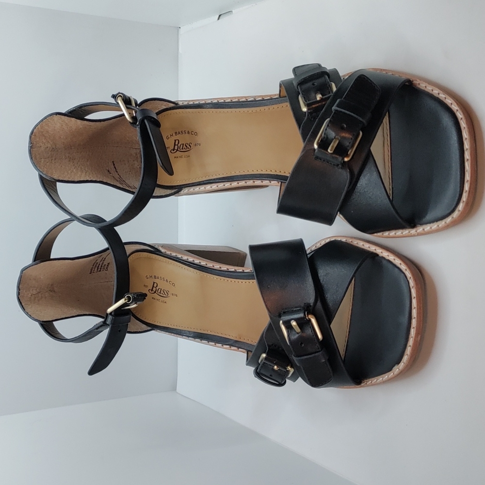 B.H. Bass & Co Black Bass Sandals